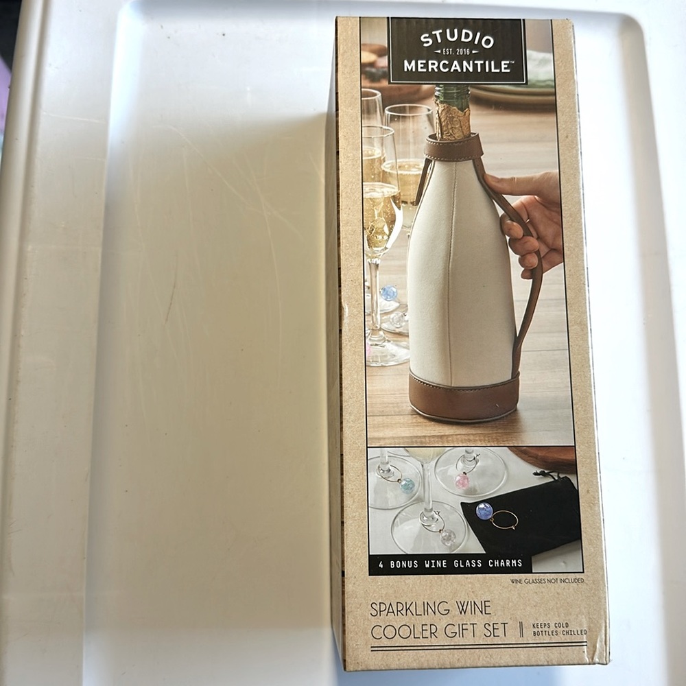 Studio mercantile sparkling wine gift set NEW!
